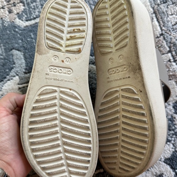 Crocs platform - Picture 3 of 5